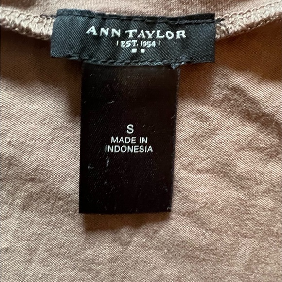 Ann Taylor Women’s light brown-camel top with ruffles - Picture 4 of 5